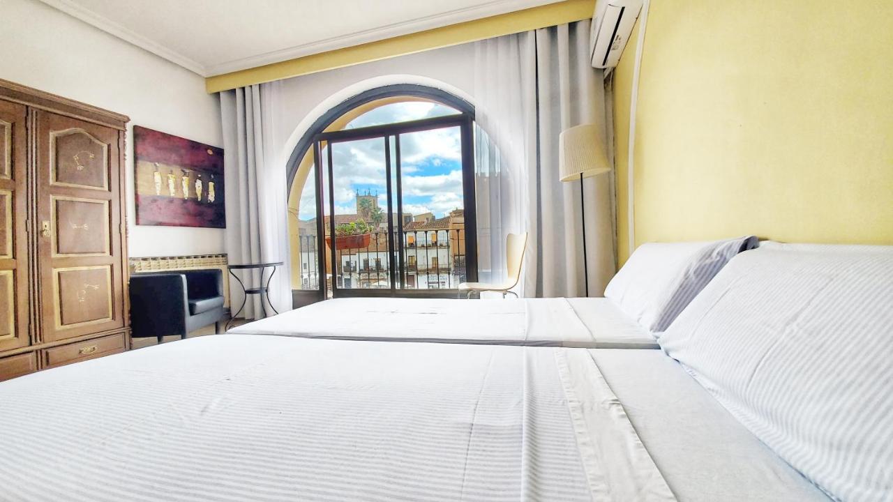 Hostal Martes Caceres Plaza Mayor - Tercer Piso Sin Ascensor Exteriör bild