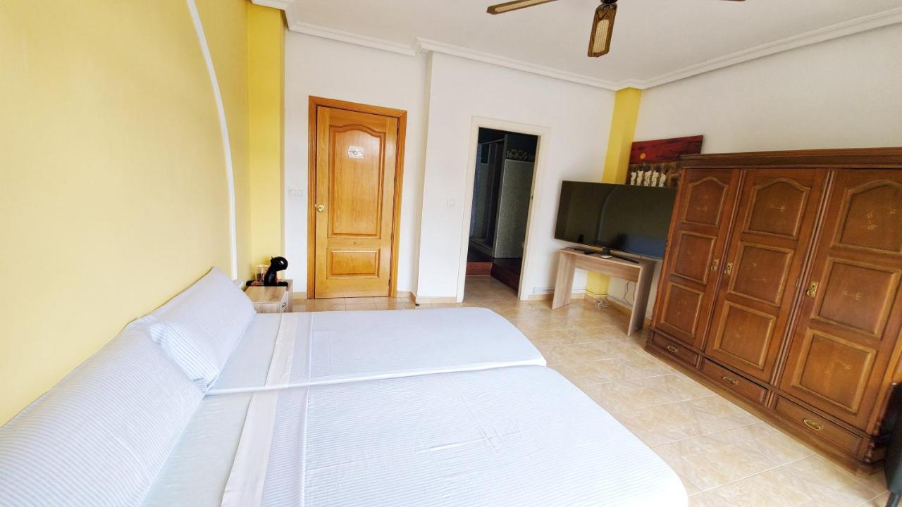 Hostal Martes Caceres Plaza Mayor - Tercer Piso Sin Ascensor Exteriör bild